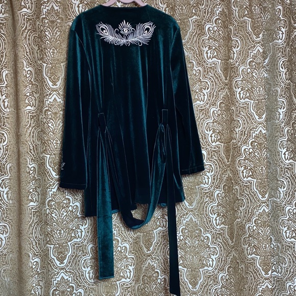 •fridayiminlove• {deep green embroidered velvet} Take Me to Breakfast Jacket - Picture 11 of 11